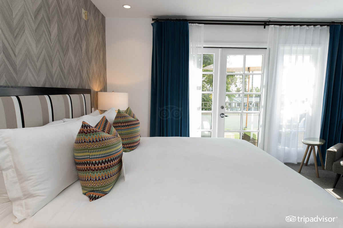 Photo of a Romantic King Bed Suite at the Fairmont Miramar in Santa Monica, CA