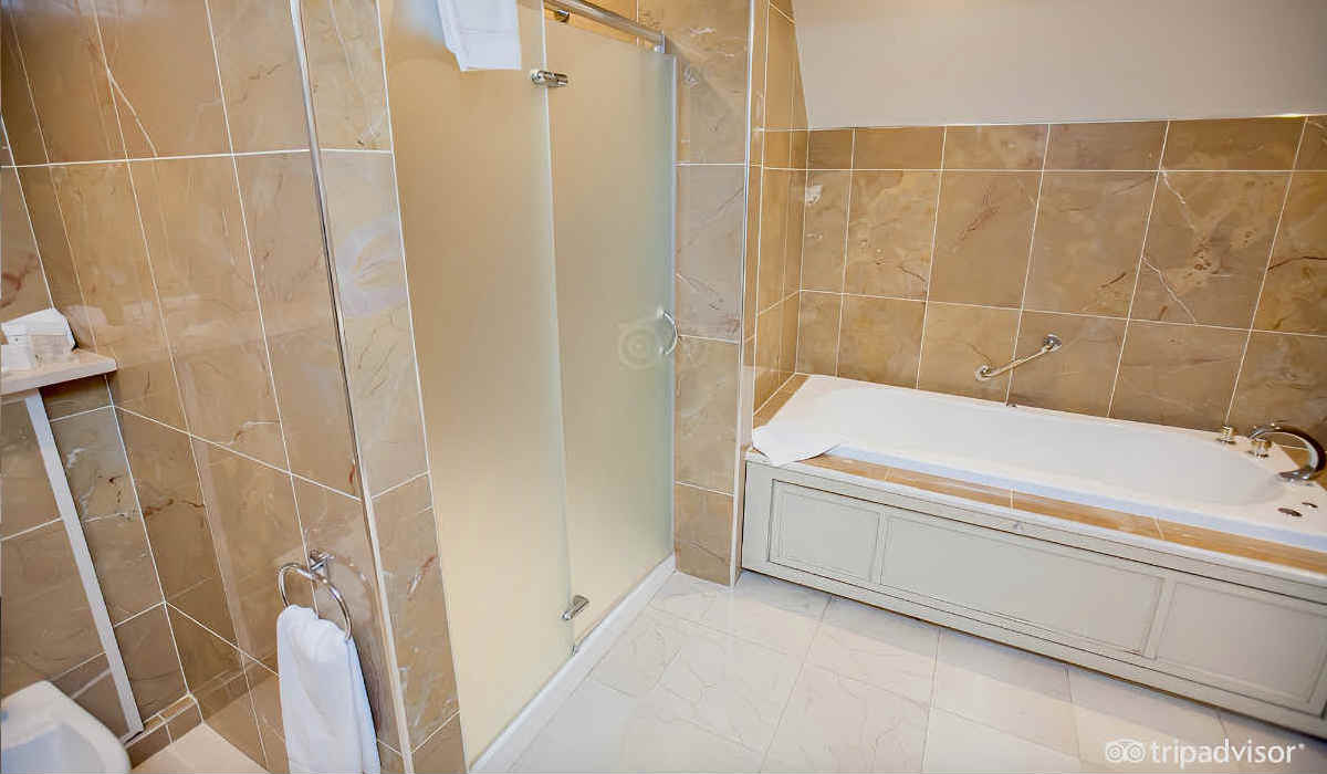 Jetted Tub Suite at Knockranny House in Westport, Ireland