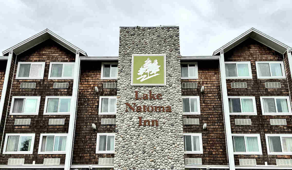 Lake Natoma Inn, A Hot Tub Suite Hotel Close to Sacramento in Folsom, California