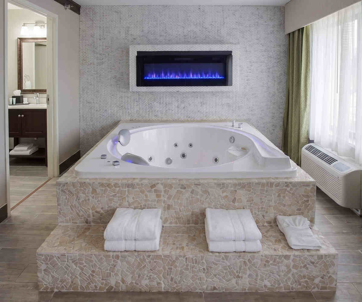 Beautiful 2-Person Spa Tub Suite with Fireplace at the Leo Collection Hotel, Detroit