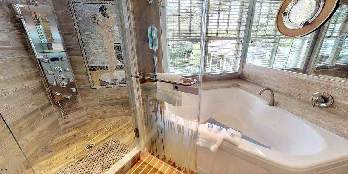 Hot Tub Suites Private Hotel InRoom Whirlpool Tubs