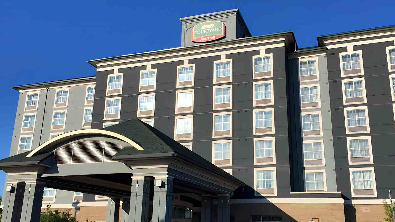 Front of the Marriott Courtyard in London, ON