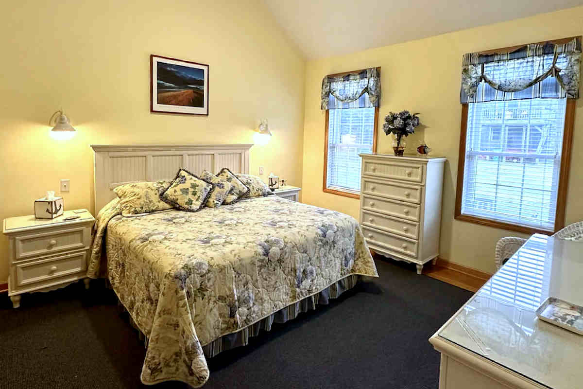 Bedroom in the Romantic VRBO Cottage in Edgartown, Martha's Vineyard MA