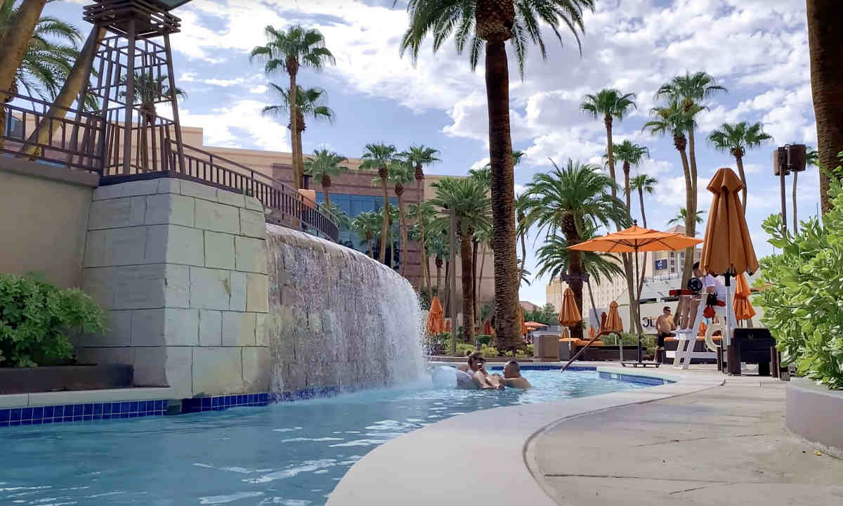 MGM Grand Pool Lazy River