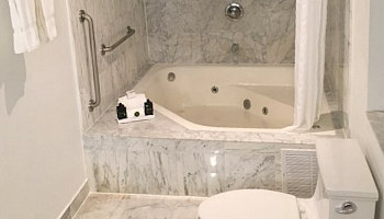 Hotel Hot Tub Suites - Private In-Room Jetted Spa Tub ...