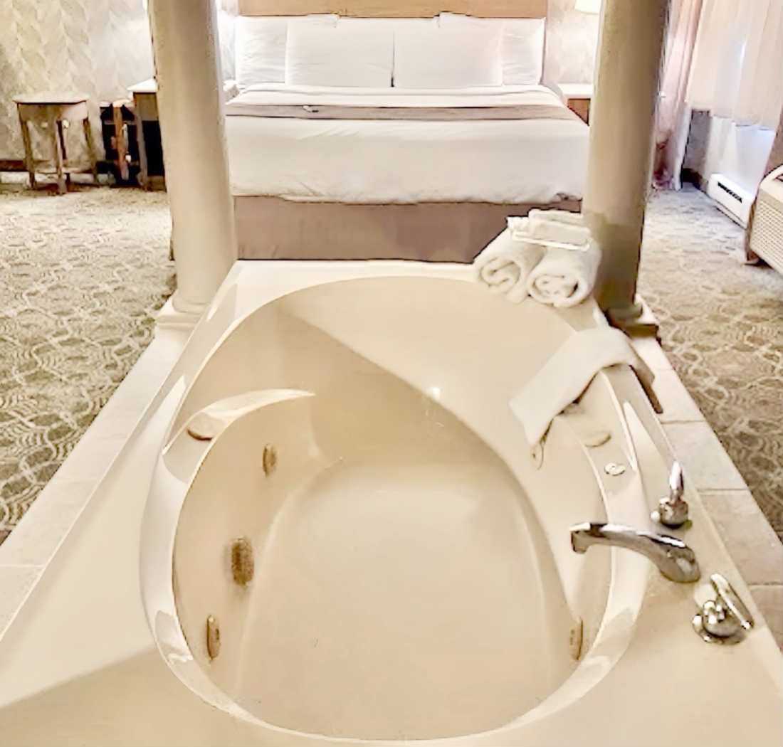 In-Suite Jetted Tub at Monte Carlo Inn Toronto Markham