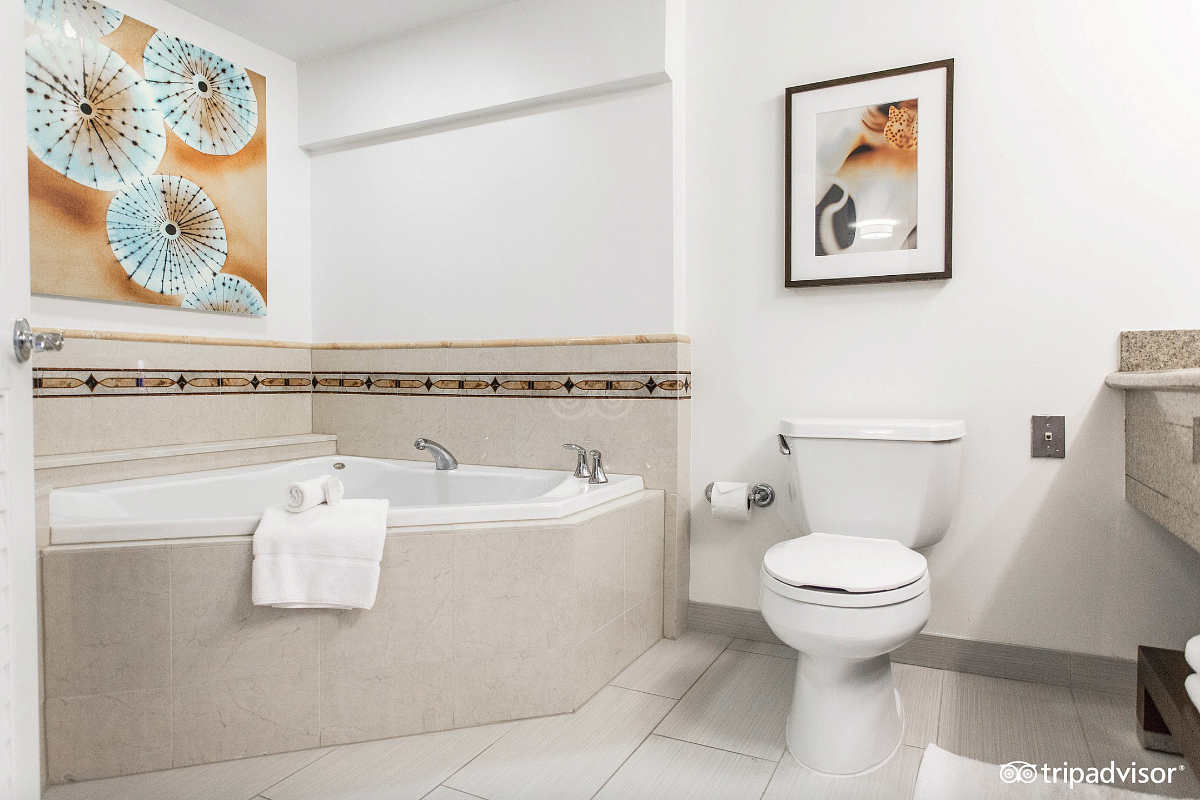 Soaker Tub in a Room at Naples Grande Beach Resort