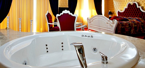 Romantic New Jersey Hot Tub Suite