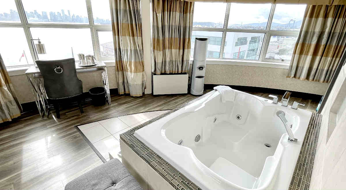 Vancouver BC Hot Tub Suites West Coast Jetted Tubs from 195/Night