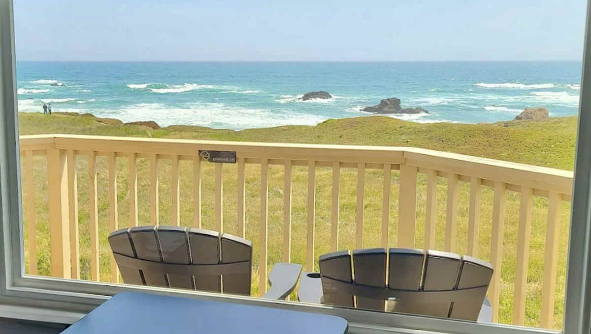 View of the Pacific from a Private Balcony at Ocean View Lodge
