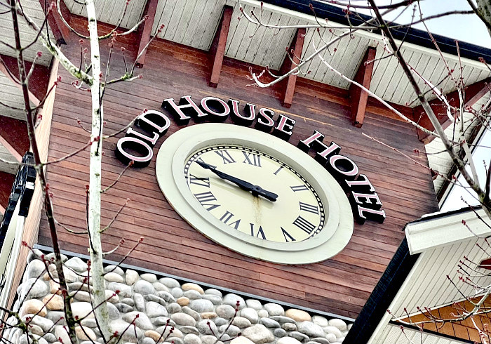 Old House Hotel & Spa In Courtenay BC