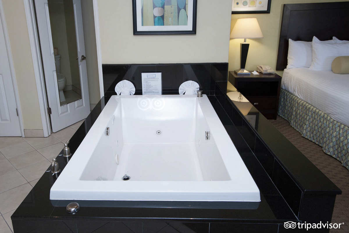 Spacious Whirlpool Tub in a Suite at the Old Town Inn, San Diego Spacious Whirlpool Tub in a Suite at the Old Town Inn, San Diego