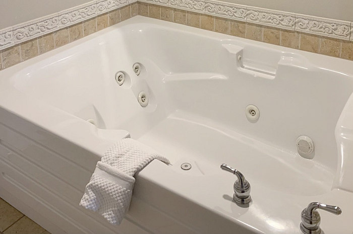 Orlando Hot Tub Suites Hotels, Best Way To Clean Jacuzzi Bathtub Jetstream
