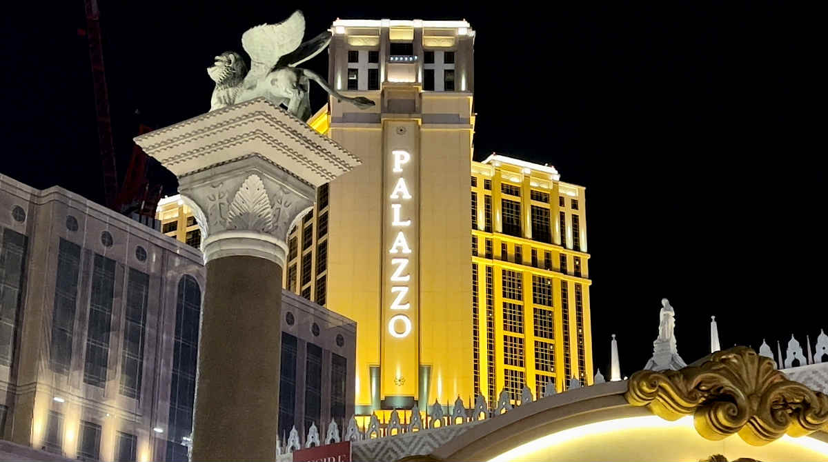 View of the Palazzo Resort in Las Vegas at Night.