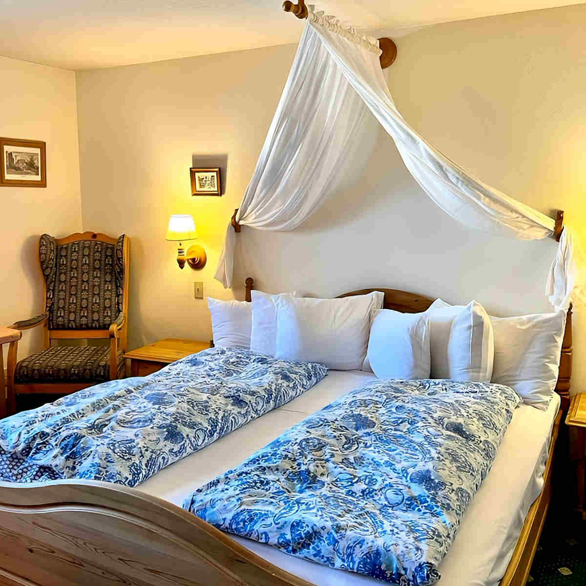 2-Person Whirlpool Tub at Pension Anna in Leavenworth, WA