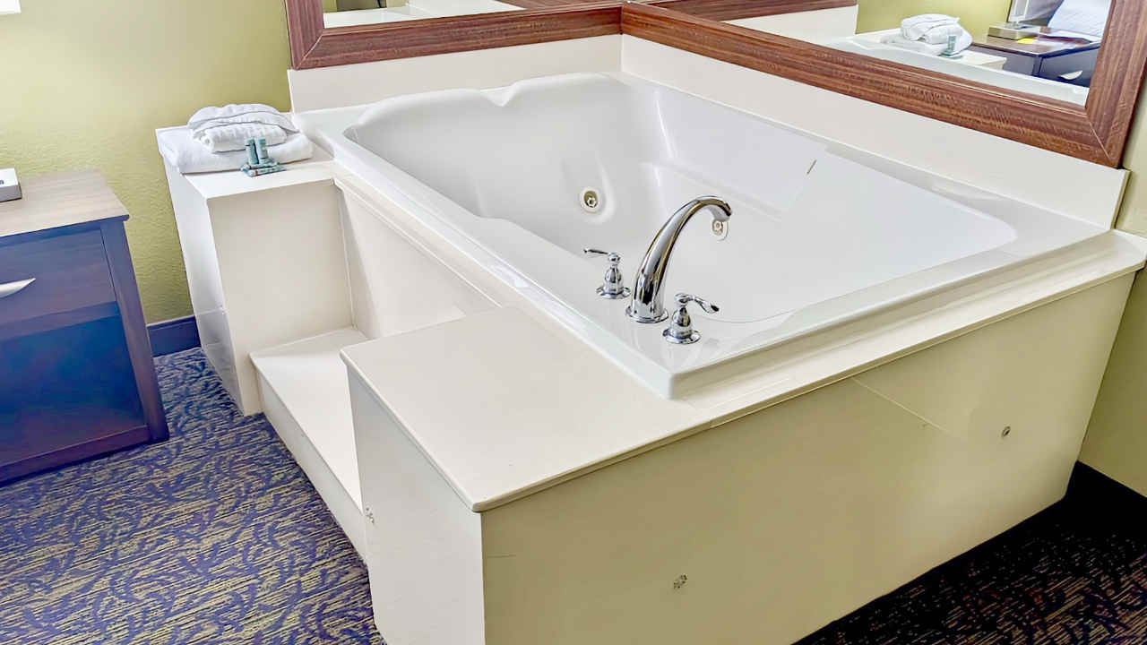 Roomy Jetted Tub for 2 in a Suite at Best Western Plaza Inn, Pigeon Forge, Tennessee