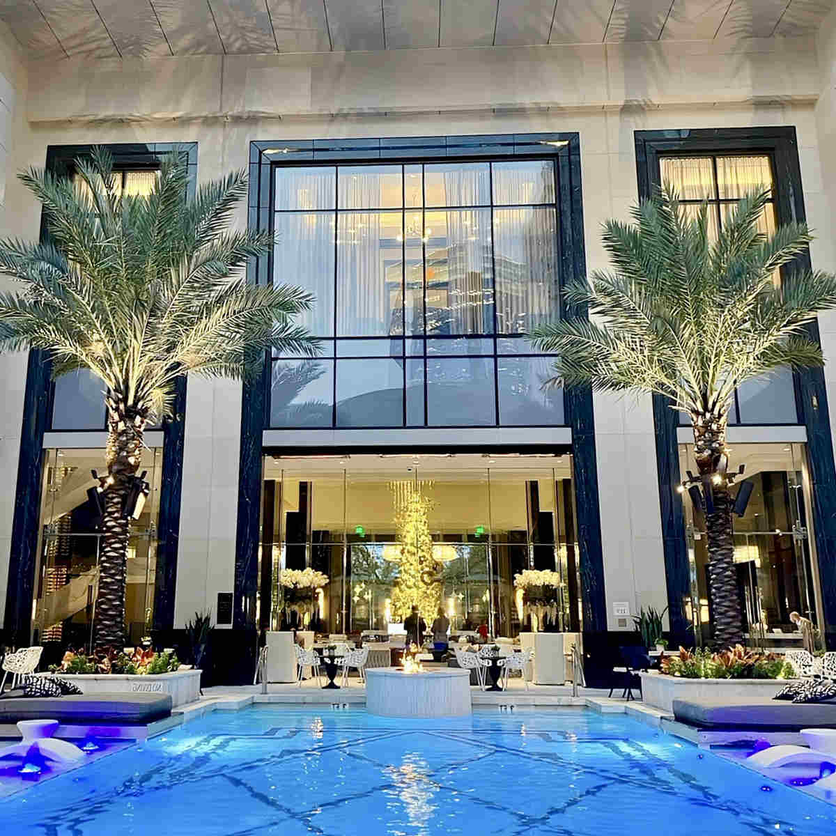 Pool at the Post Oak Hotel in Houston, TX