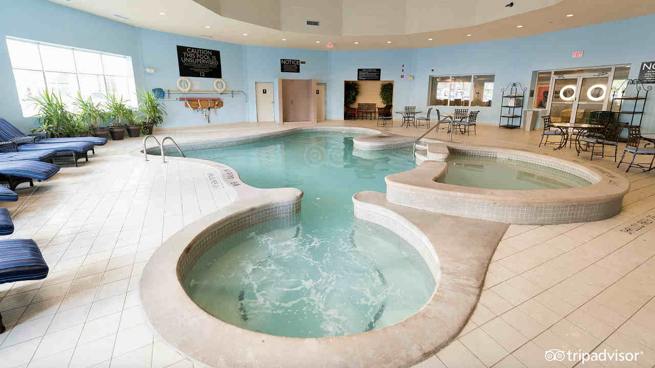 Indoor Pool at the Niagara Fallsview Hotel, Niagara Falls