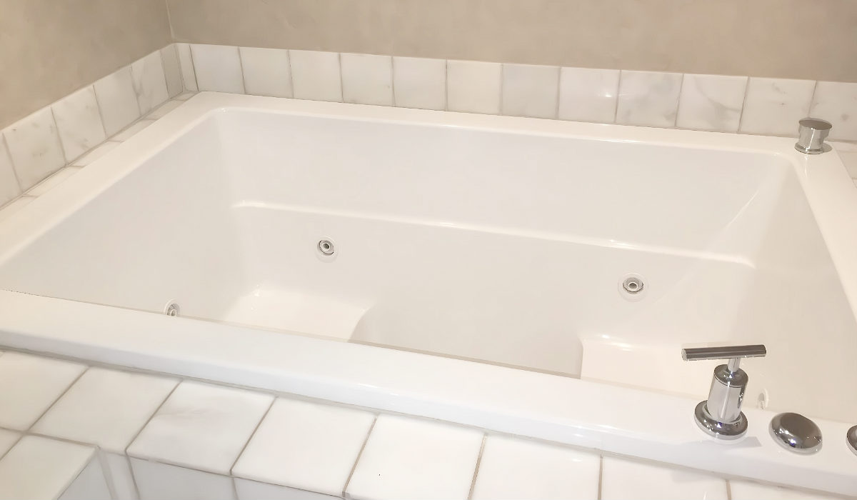 Spacious In-Room Hot Tub for 2 at the Renaissance Atlanta Hotel.