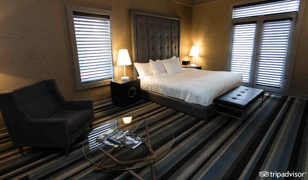 Romantic Calgary Hotels Honeymoon Hotel Suites, Packages & Specials