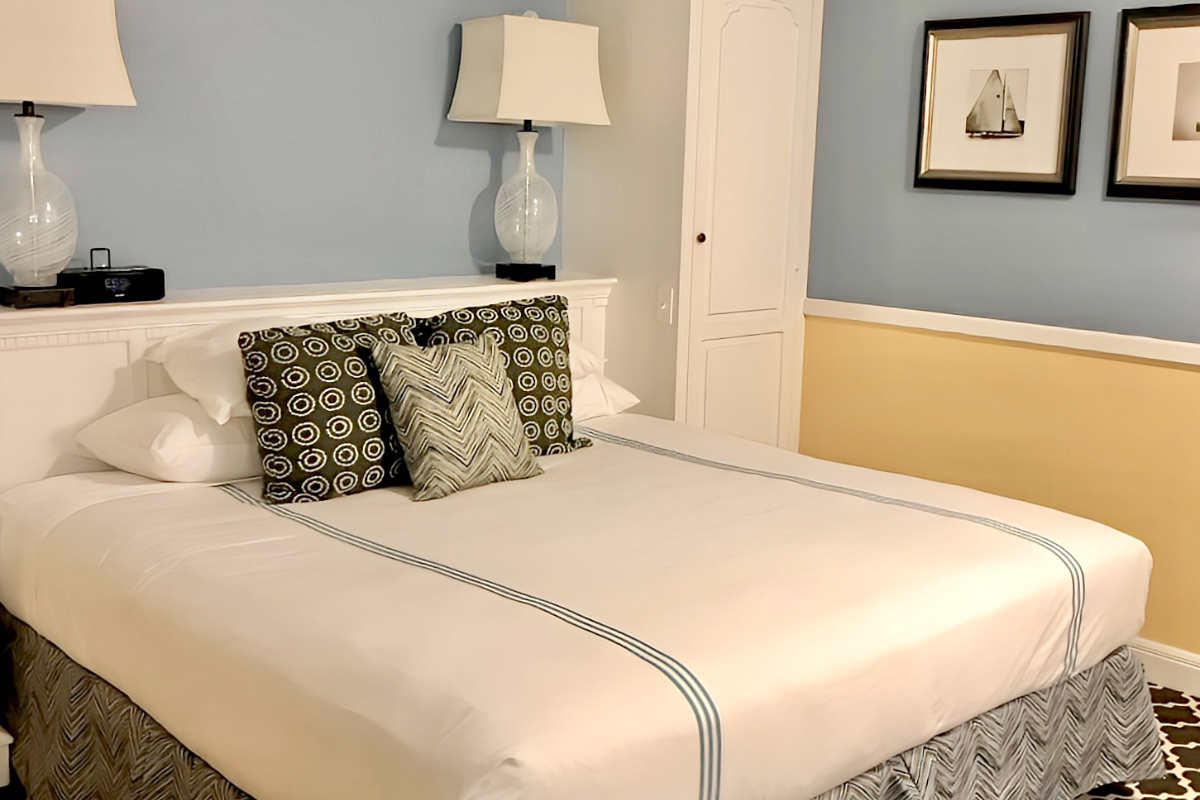 King Bed Suite at the Oceanfront Portofino Hotel in Redondo Beach, CA King Bed Suite at the Oceanfront Portofino Hotel in Redondo Beach, CA