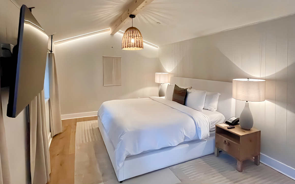 Photo of a King Bed in a Suite at Calamigos Guest Ranch in Malibu, CA.