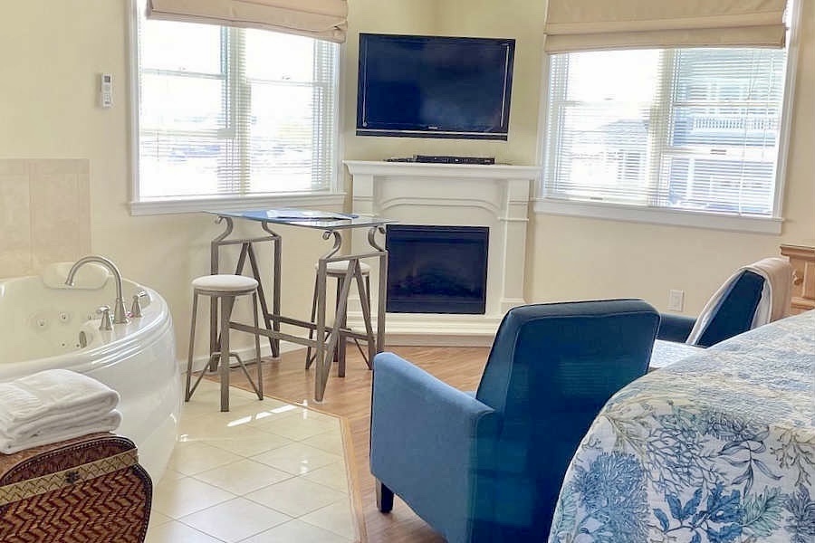 Sand Castle Bed & Breakfast Suite with In-Room Jetted Tub in Long Beach Island, New Jersey