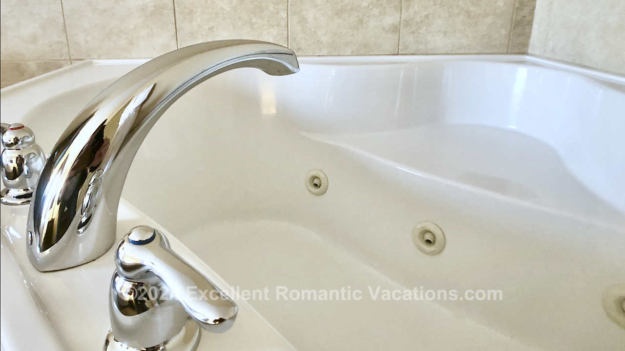 Best Western has Budget-Friendly Jetted Tub Suites in Sarasota, FL.