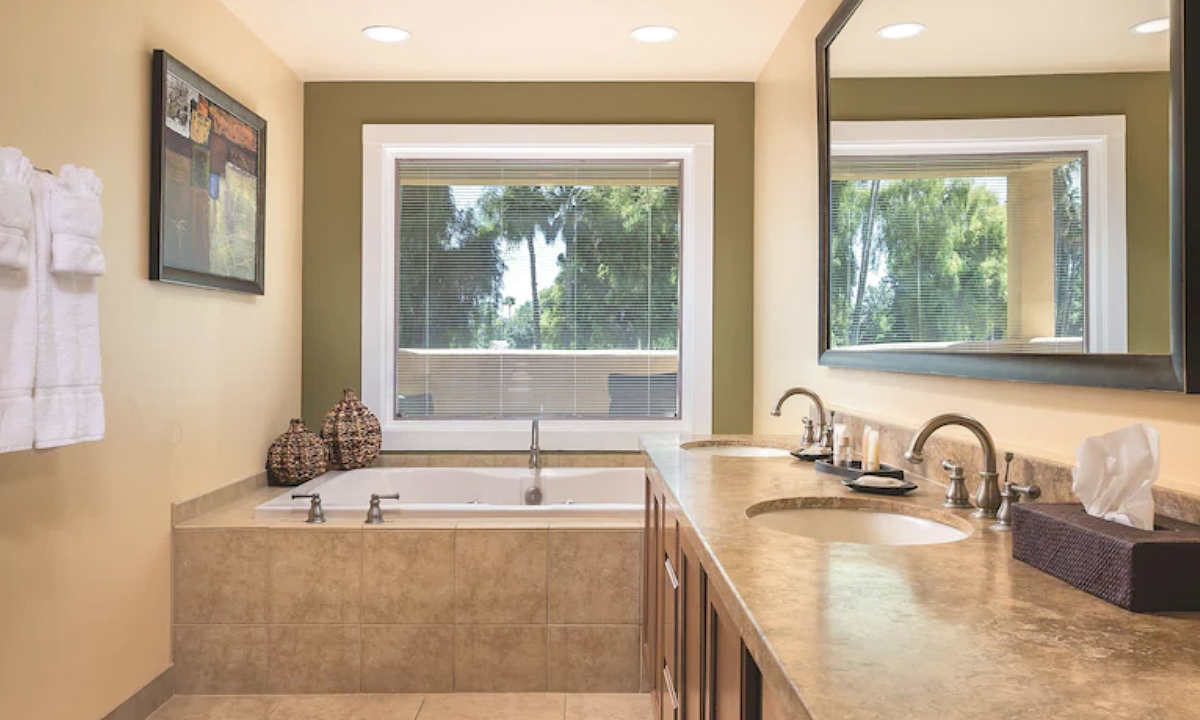 Scottsdale AZ VRBO Rental Whirlpool Suite