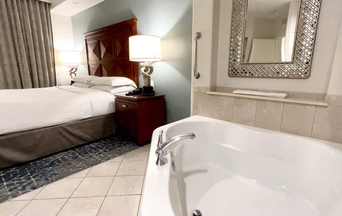 Sheraton Resort King Whirlpool Suite