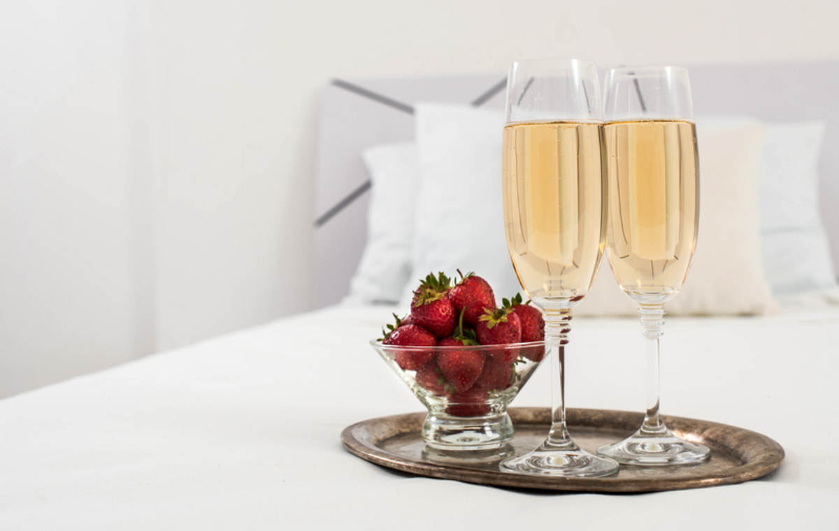 Anniversary Package in a Small Romantic Hotel Anniversary Package in a Small Romantic Hotel