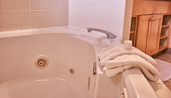 Oregon Hot Tub Suites Hotels With In Room Whirlpool