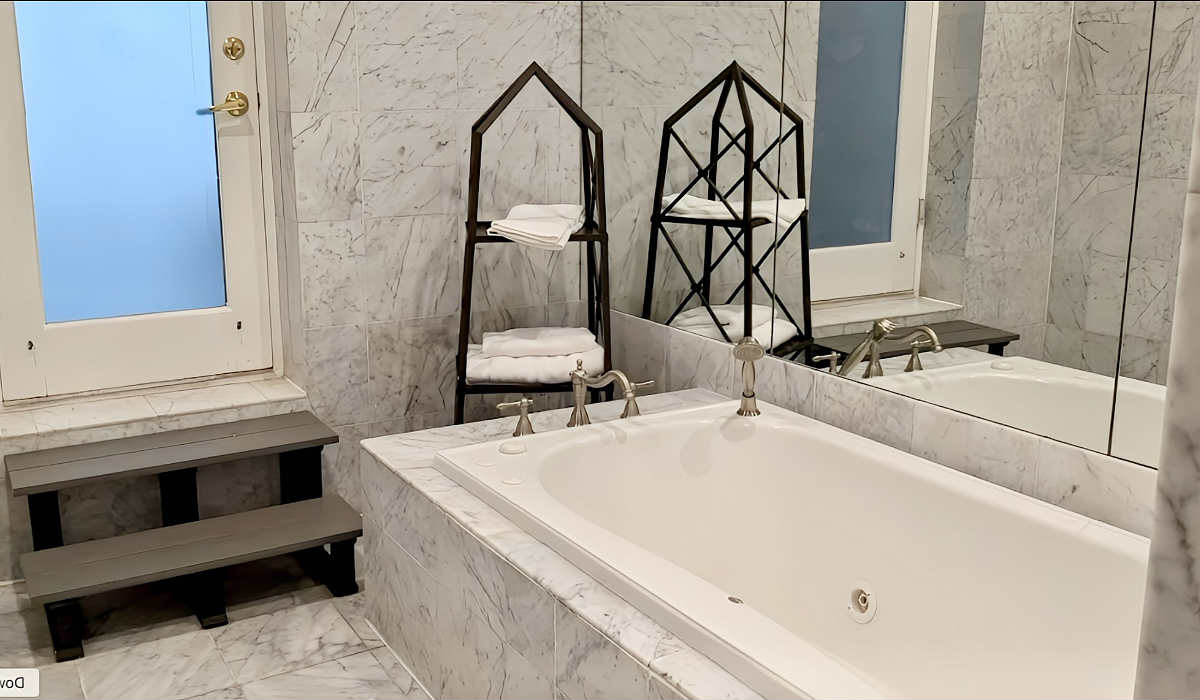 In-Suite Jetted Spa Tub at Swann House Bed and Breakfast in Washington DC