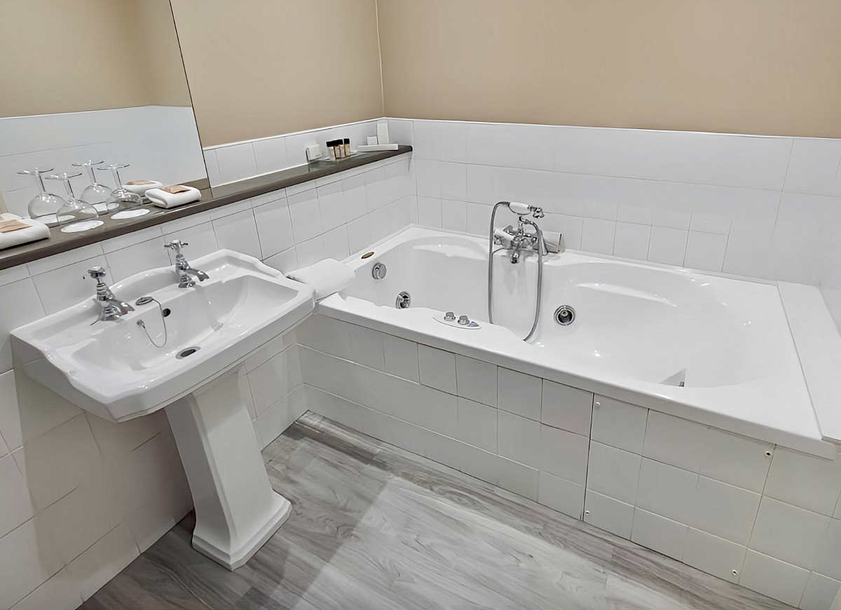 Beautiful Jetted Bath at the Victoria Boutique Hotel in Killarney, Ireland