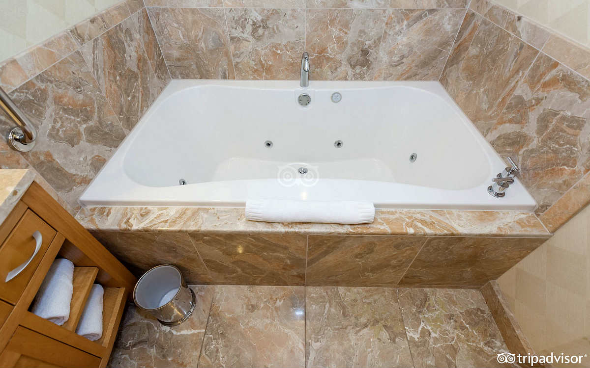 Whirlpool Suite - Trump International Resort, Las Vegas