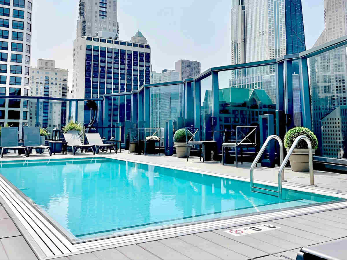 Rooftop Pool at the Viceroy Chicago