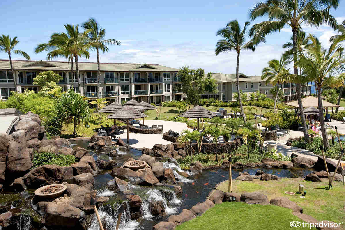 Gorgeous gardens around the Westin Princeville Resort Villas, a great spot for a 10th anniversary trip in Hawaii.