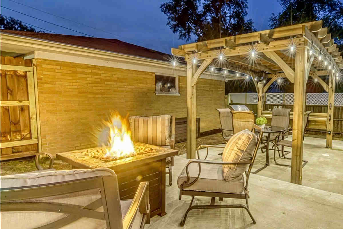 Backyard with Gas Fire Pit, Vacation Rental in Gary, Indiana.