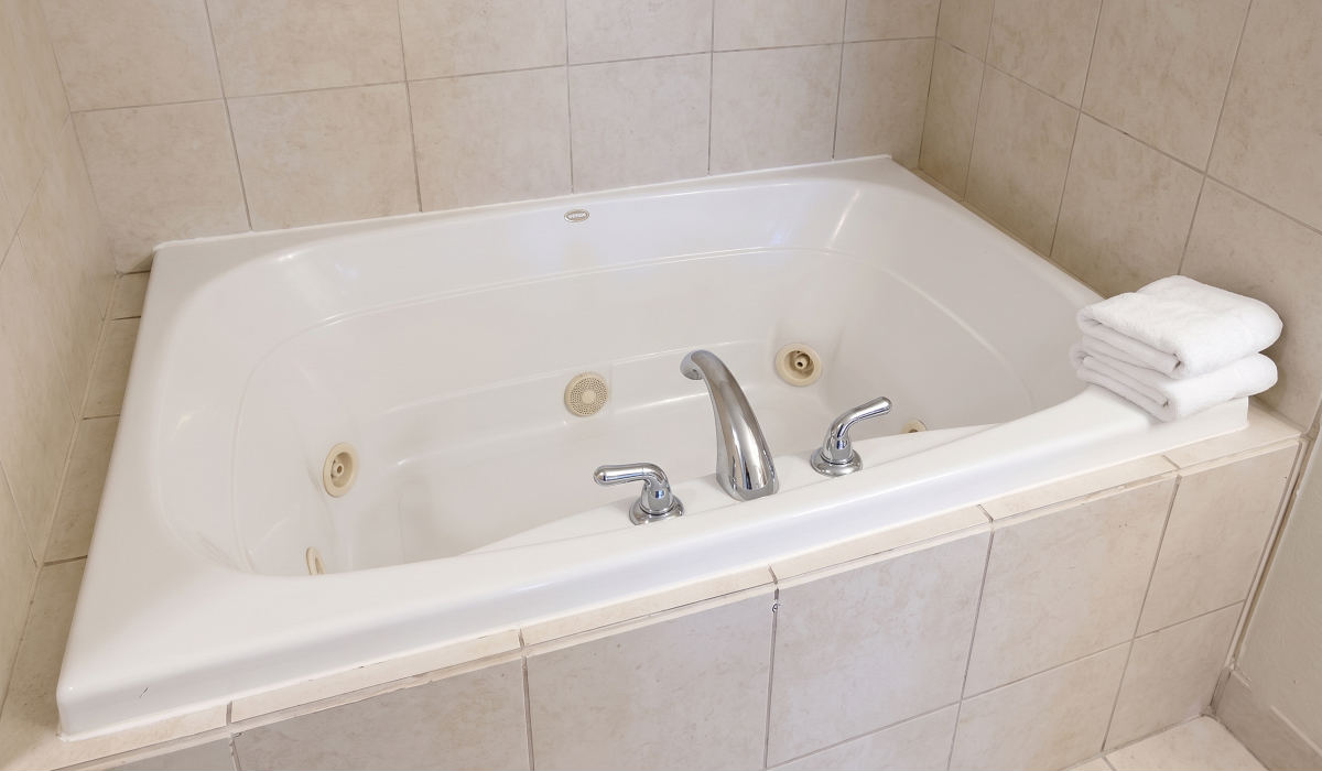 Hilton Garden Inn Annapolis Whirlpool Suite