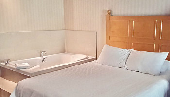 Whistler BC Jetted Tub Suite