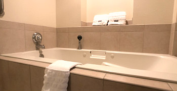 Minnesota Hot Tub Suites - Excellent Romantic Vacations
